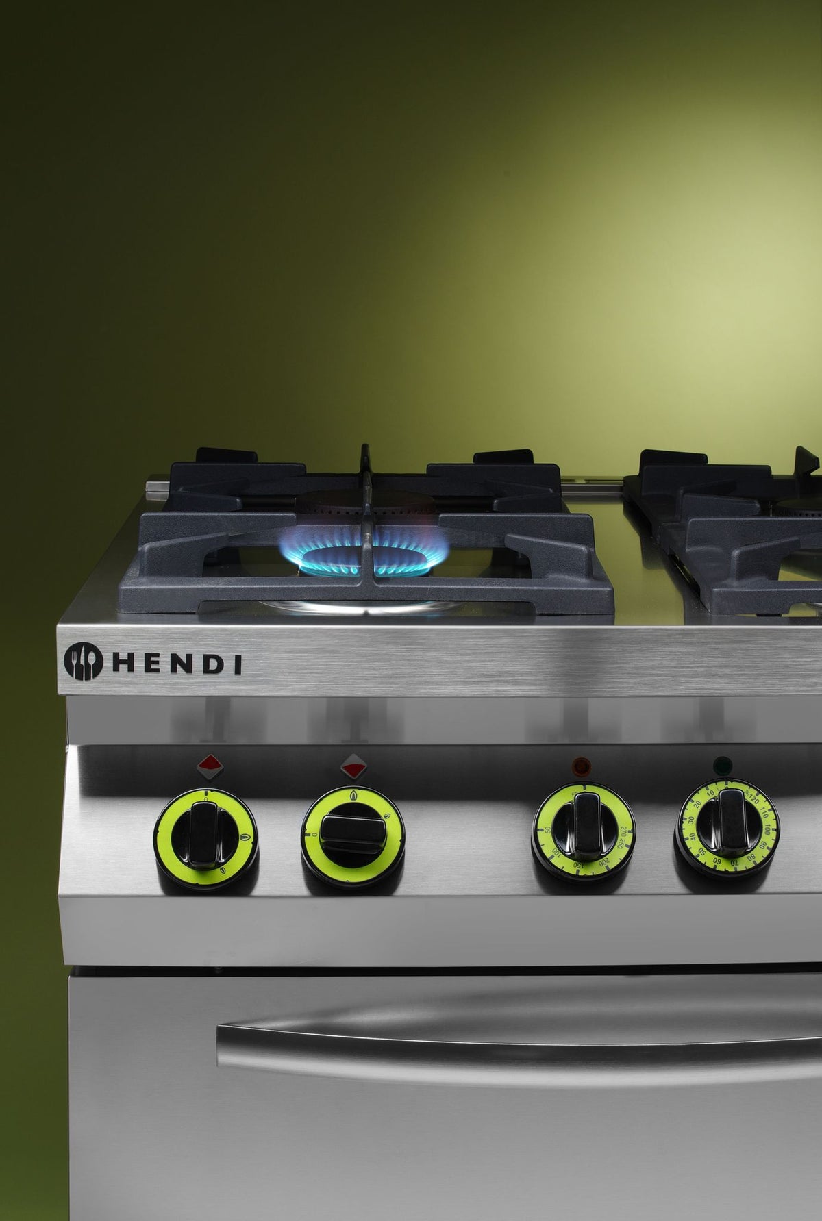 FORNELLO A GAS A 4 FUOCHI CON FORNO A CONVEZIONE GN 1/1, HENDI, KITCHEN LINE, 230V/3000W, 19KW, 800X - 225882
