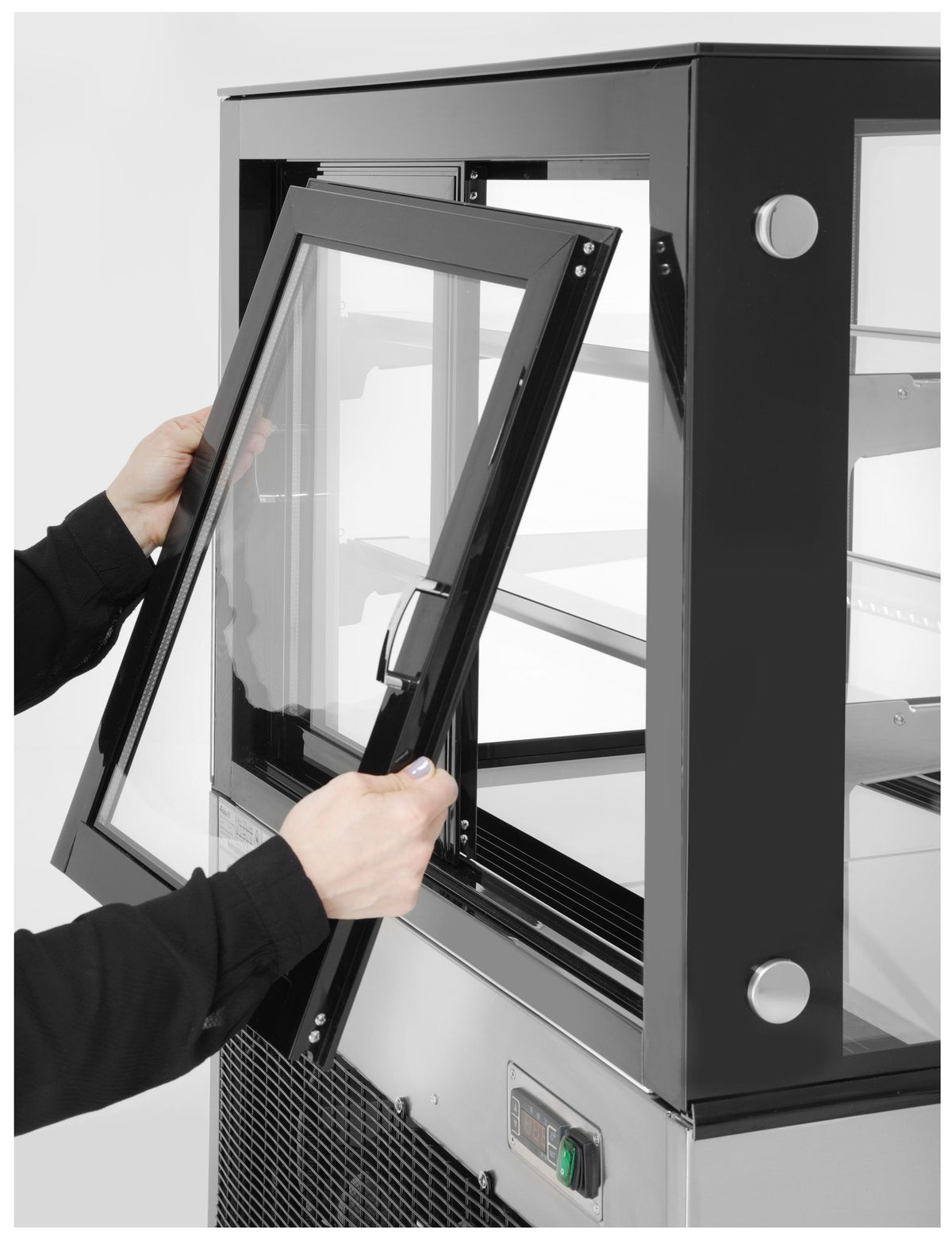 VETRINE REFRIGERATE CON 2 RIPIANI, ARKTIC, 300L, 230V/480W, 994X677X(H)1230MM - 233337