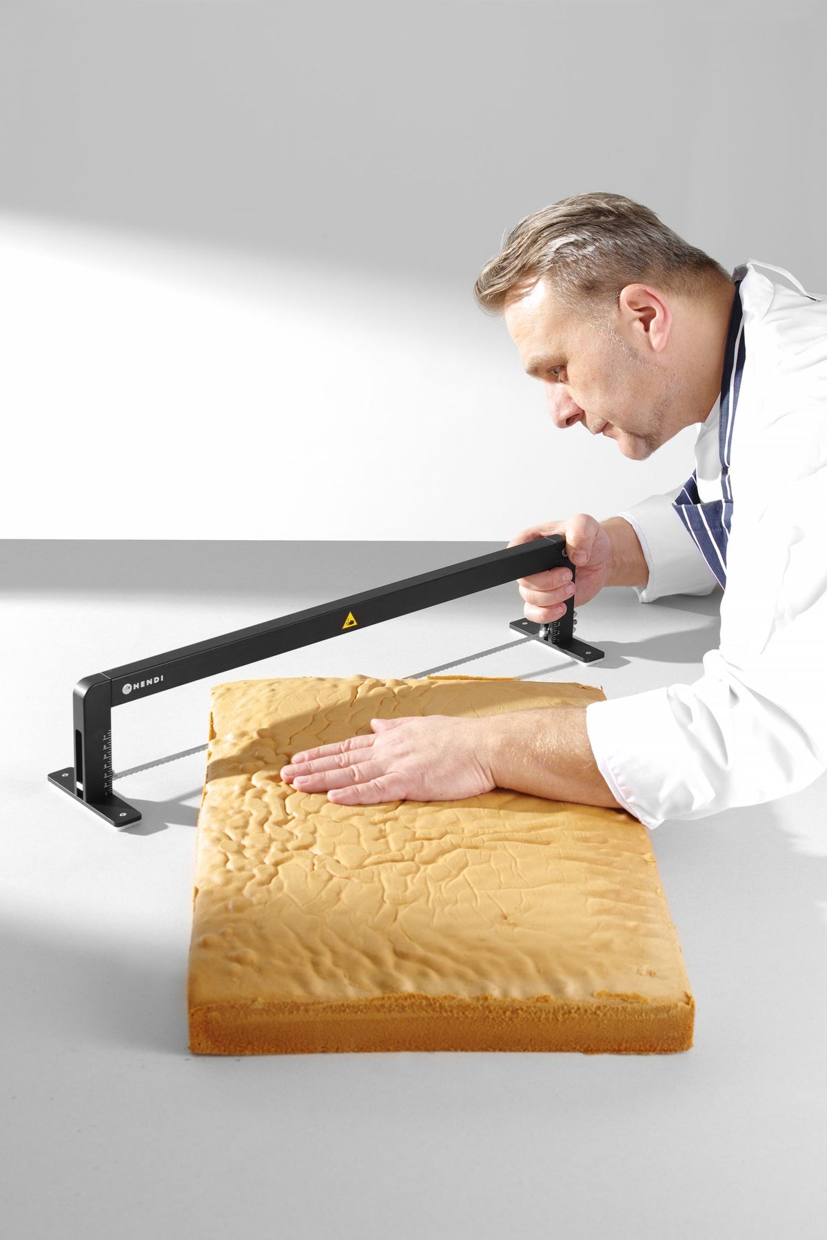 SEGA PER TORTA DI PAN DI SPAGNA, HENDI, 620X120X(H)130MM - 400098