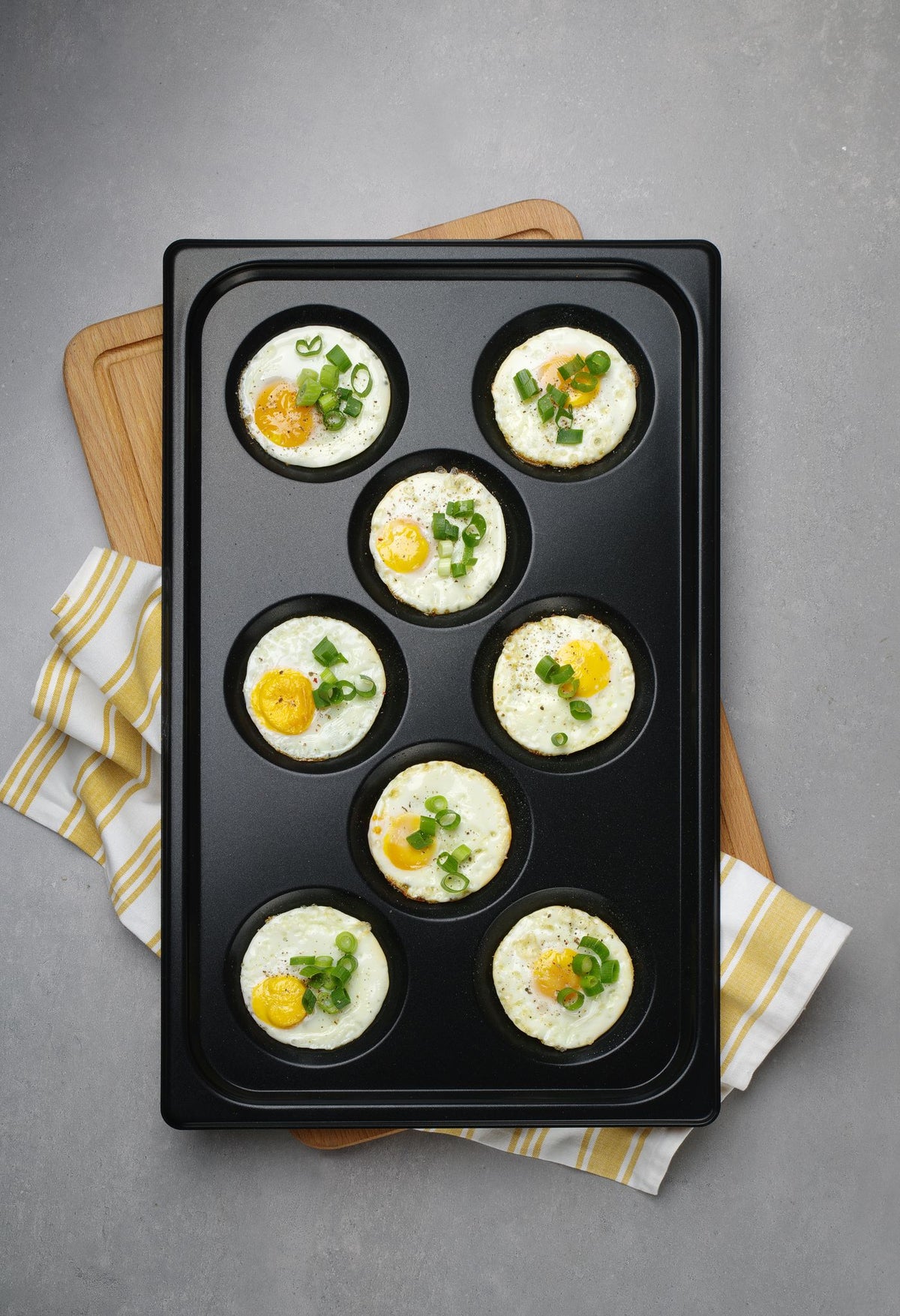 VASSOIO CON RIVESTIMENTO ANTIADERENTE CONVECTOMAT EGGPLATE, HENDI, GN 1/1, NERO, 530X325X(H)26MM - 808856