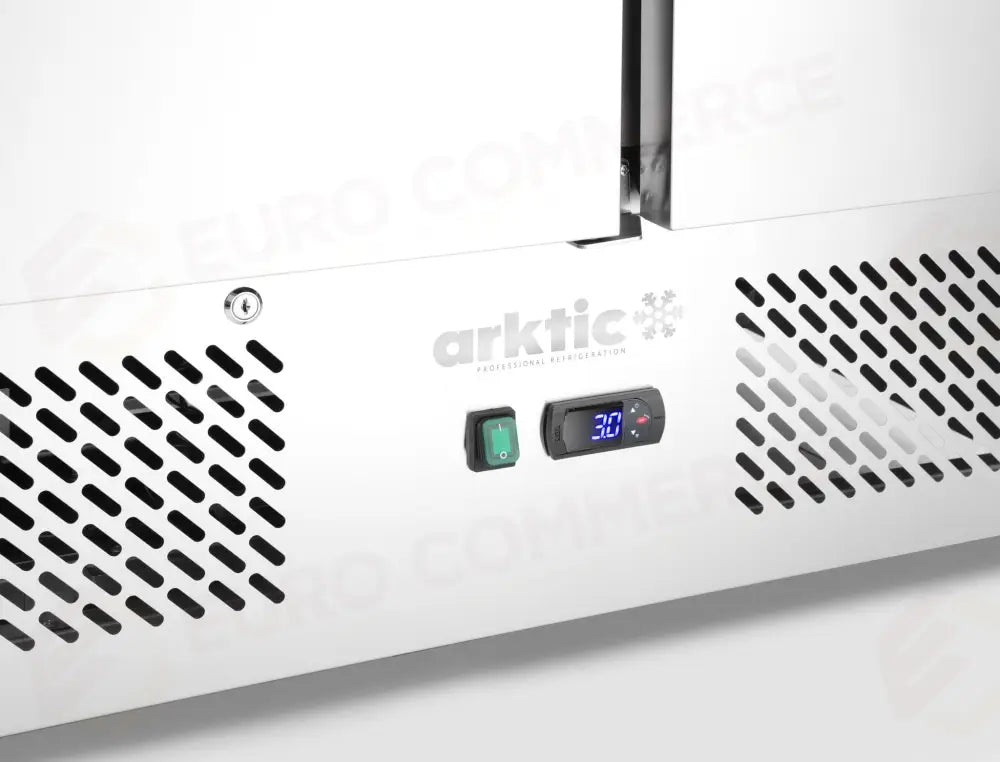 BANCO DA PIZZA CON TRE PORTE E VETRINETTA REFRIGERATA 380 + 40L ARKTIC 254L 230V/400W 1400X700X(H)