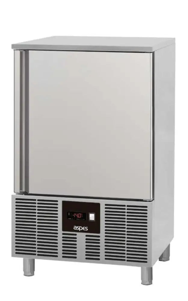 BC-08 E – ABBATTITORE DI TEMPERATURA PER 8 TEGLIE GN 1/1 – EU (40×60) - ASPES PROFESSIONAL - ATTREZZATURA