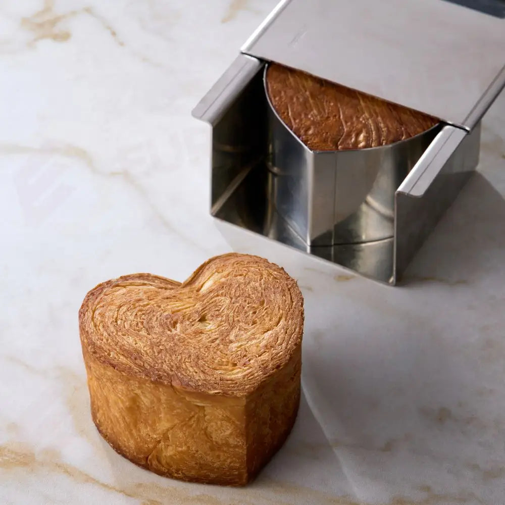 CROISSANT GEOMETRICI - STAMPO IN ACCIAIO INOX CUORE MM 80X70X50 H - CV4 - PAVONI ITALIA