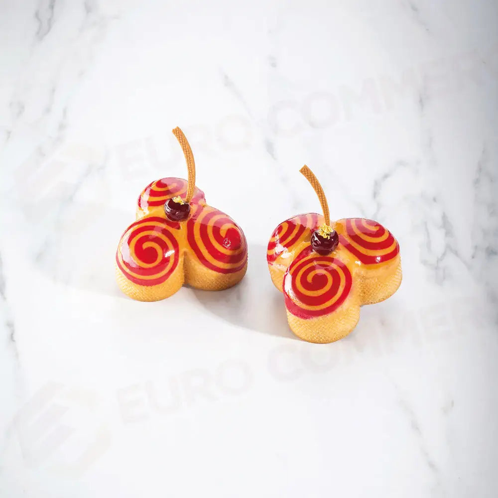 FASCIA MICROFORATA IN ACCIAIO PER VIENNOISERIE BY JOHAN MARTIN - FORMA TRIFOGLIO MM 102X98X45 H - XF54 - PAVONI ITALIA