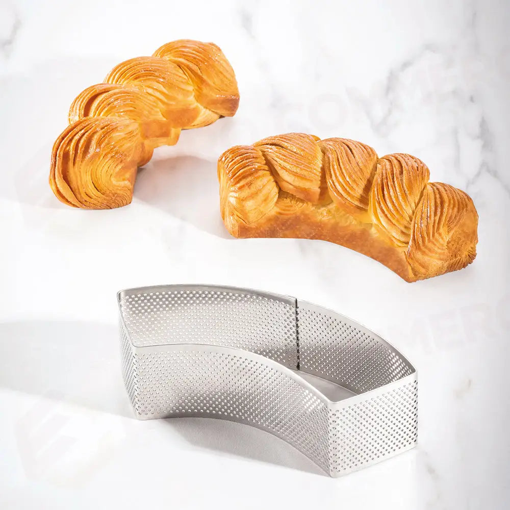 FASCIA MICROFORATA IN ACCIAIO PER VIENNOISERIE BY JOHAN MARTIN - FORMA MEZZALUNA MM 157X50X4 - XF56 - PAVONI ITALIA