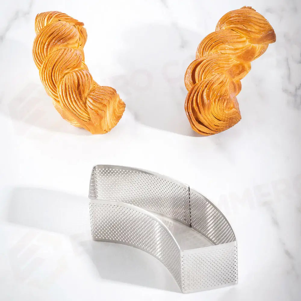 FASCIA MICROFORATA IN ACCIAIO PER VIENNOISERIE BY JOHAN MARTIN - FORMA MEZZALUNA MM 157X50X4 - XF56 - PAVONI ITALIA