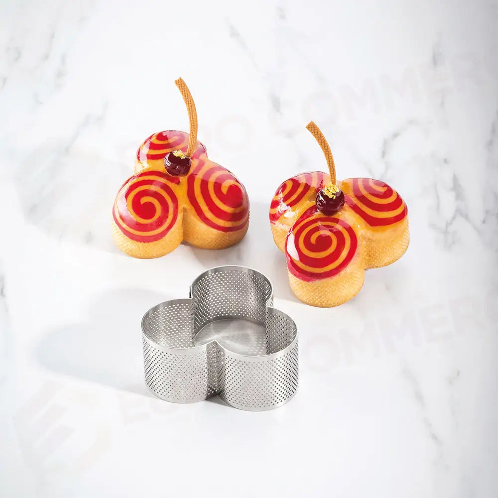 FASCIA MICROFORATA IN ACCIAIO PER VIENNOISERIE BY JOHAN MARTIN - FORMA TRIFOGLIO MM 102X98X45 H - XF54 - PAVONI ITALIA