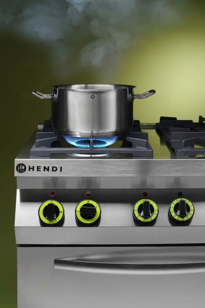 FORNELLO A GAS 4 FUOCHI CON FORNO CONVEZIONE GN 1/1 HENDI KITCHEN LINE 230V/3000W 19KW 800X - 225882