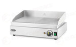 FRY TOP METÀ RIGATA HENDI PROFI LINE 1/2 LISCIA 230V/2400W 527X404X(H)233MM - 203156