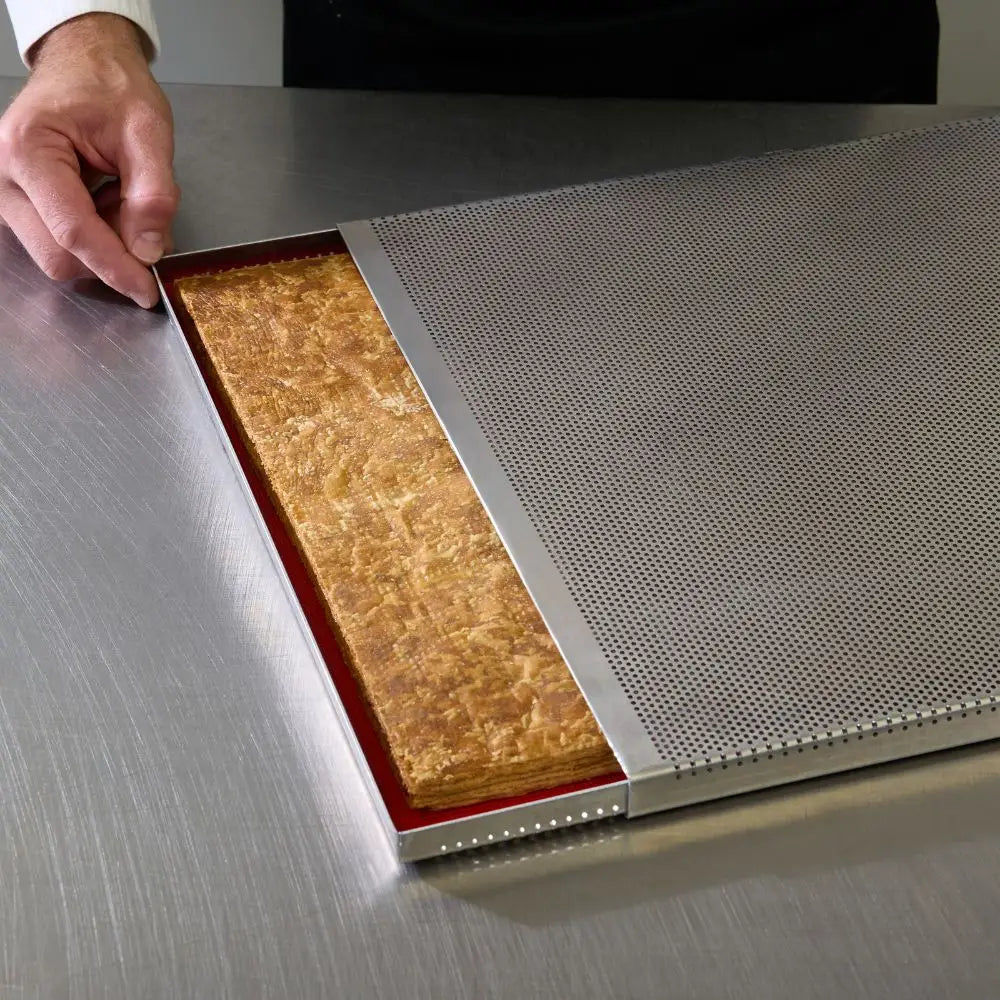 KIT COMPOSTO DA DOPPIA TEGLIA MICROFORATA IN ALLUMINIO PER SFOGLIA MM 600×400×20 H - TMF20 - PAVONI ITALIA