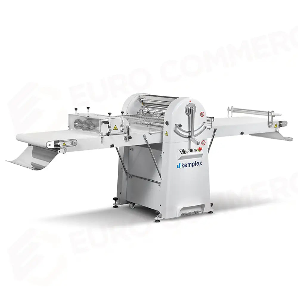 LA SFOGLIATRICE PER ECCELLENZA CON GRUPPO DI TAGLIO - SF 600 TC - KMP